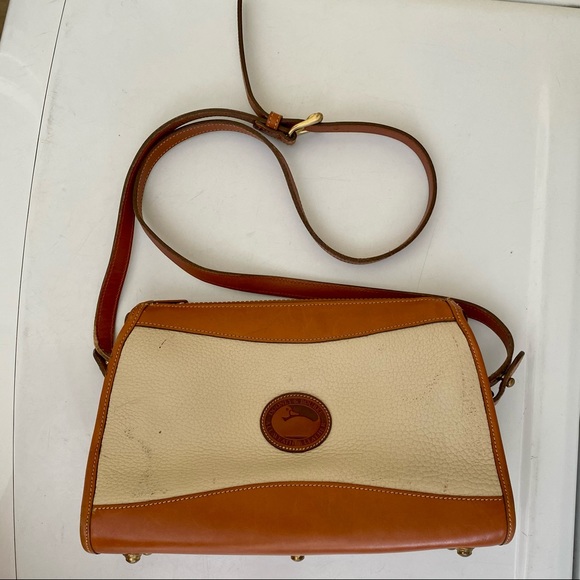 Dooney & Bourke Handbags - VINTAGE DOONEY & BOURKE PEBBLED LEATHER BAG